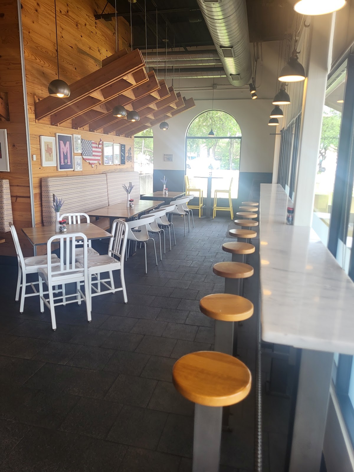 Modern Market - Bee Caves Rd: the place