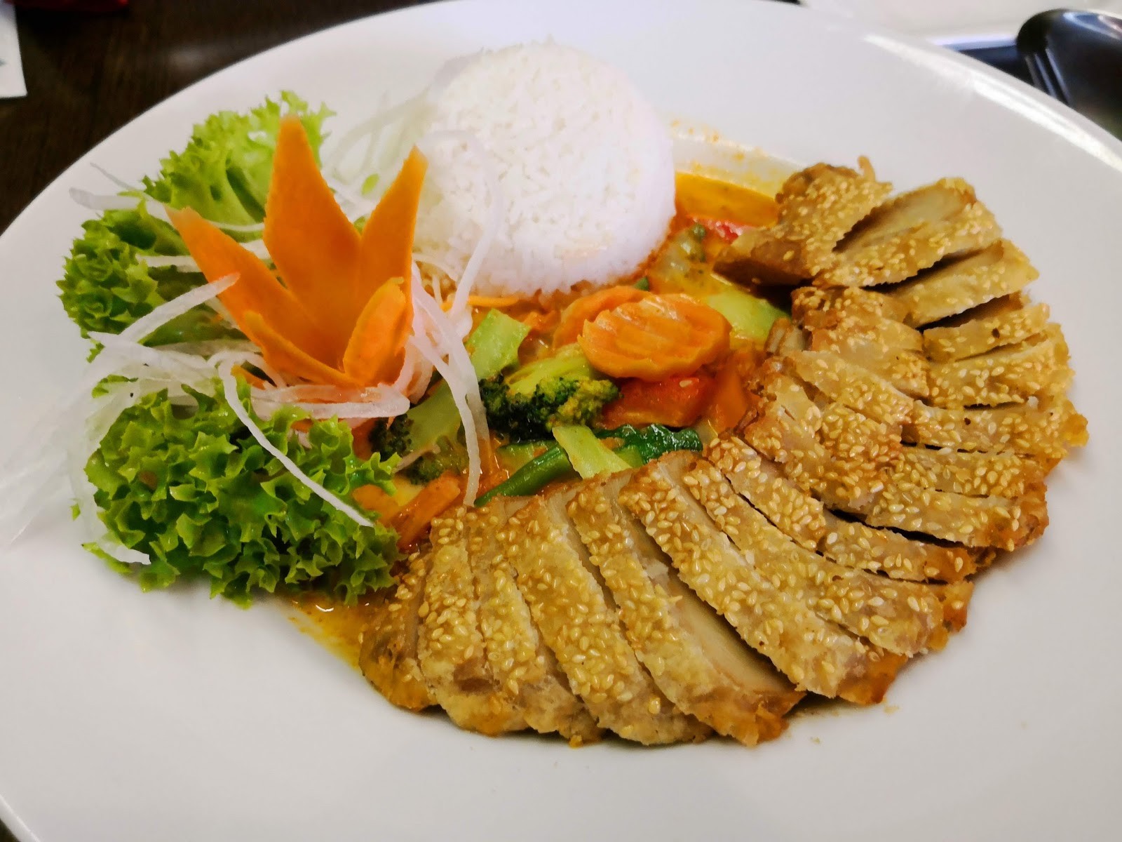 Savory Chay: food & drinks