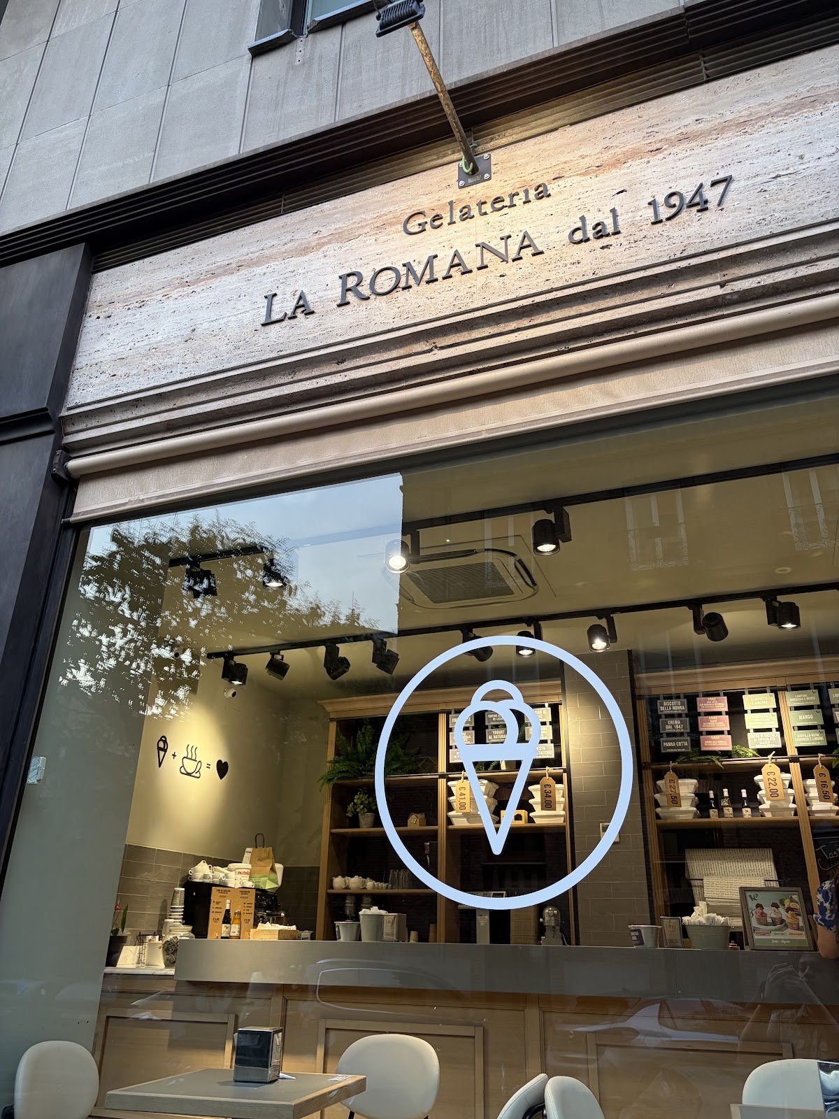 Gelateria La Romana dal 1947: the place