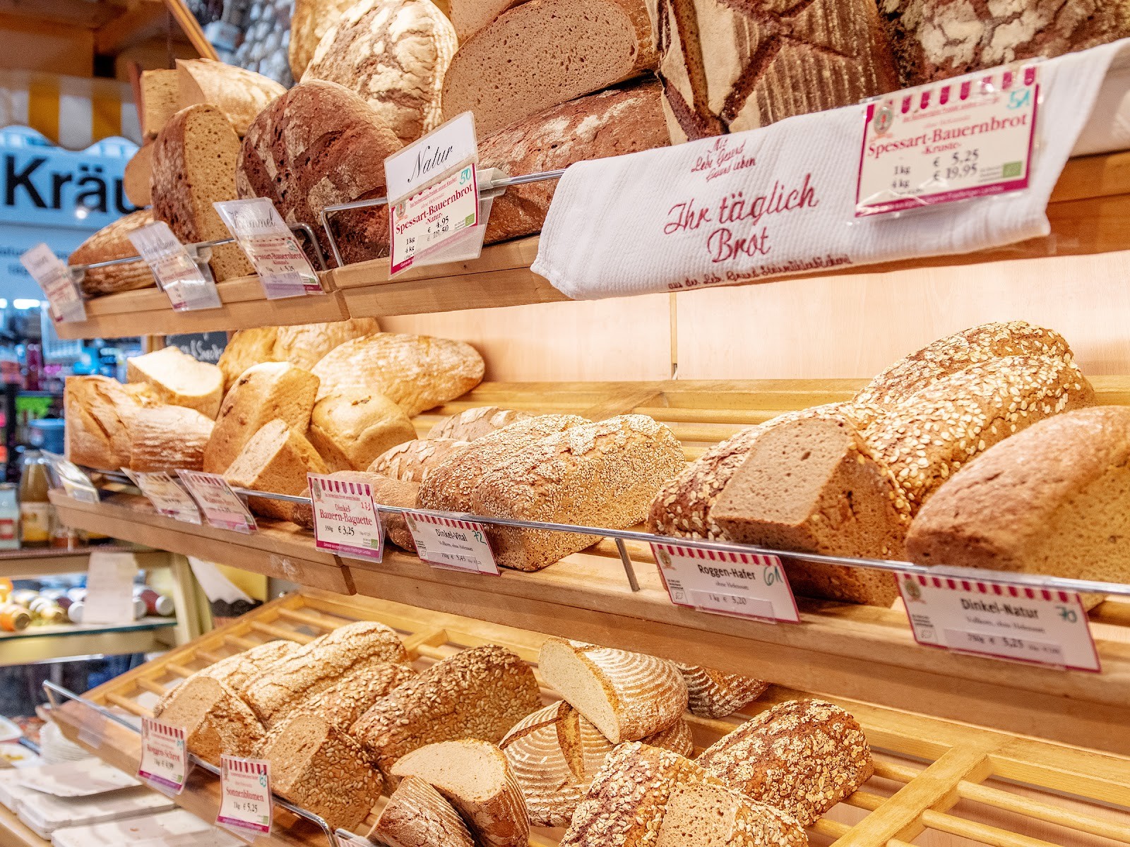 Lebe Gesund: Bäckerei & vegane Bio-Lebensmittel in Frankfurt, frisches Gemüse – Bioladen Frankfurt mit Lieferservice: food & drinks