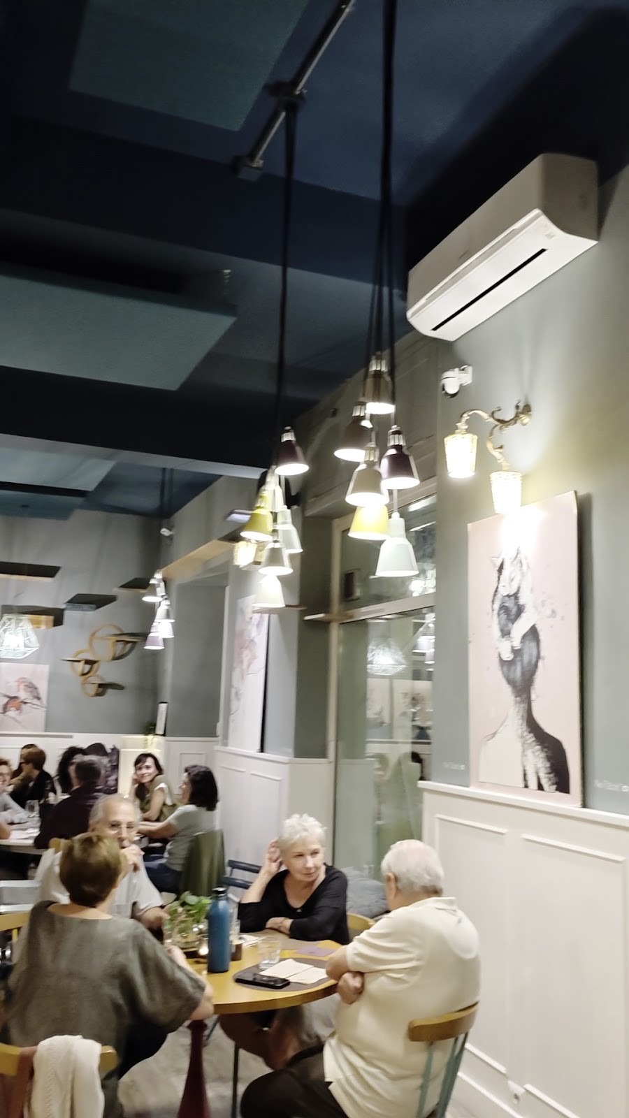 Romeow Cat Bistrot: the place