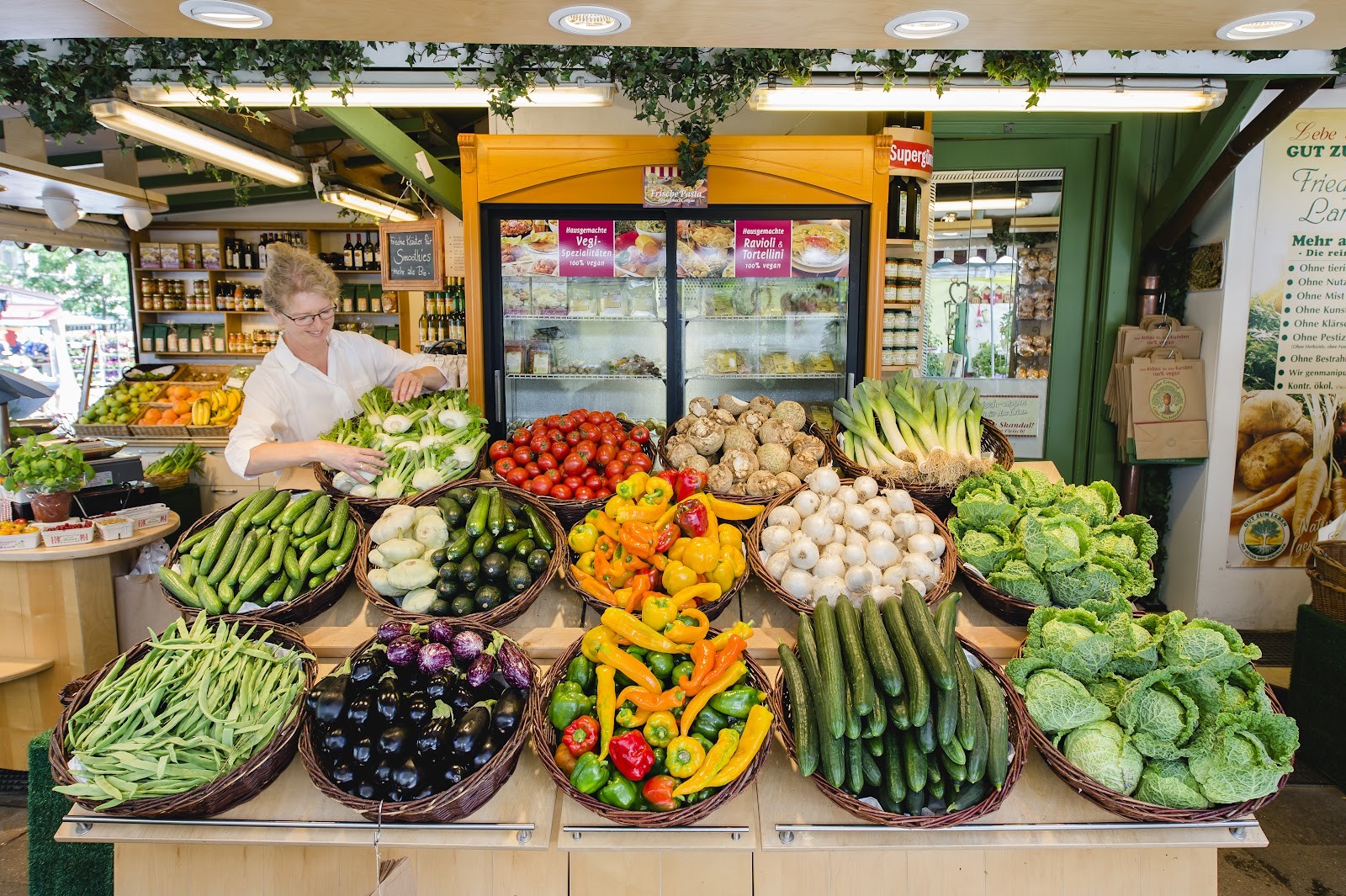 Lebe Gesund: Bäckerei & vegane Bio-Lebensmittel in München, frisches Gemüse – Bioladen & Biomarkt München mit Lieferservice: the place