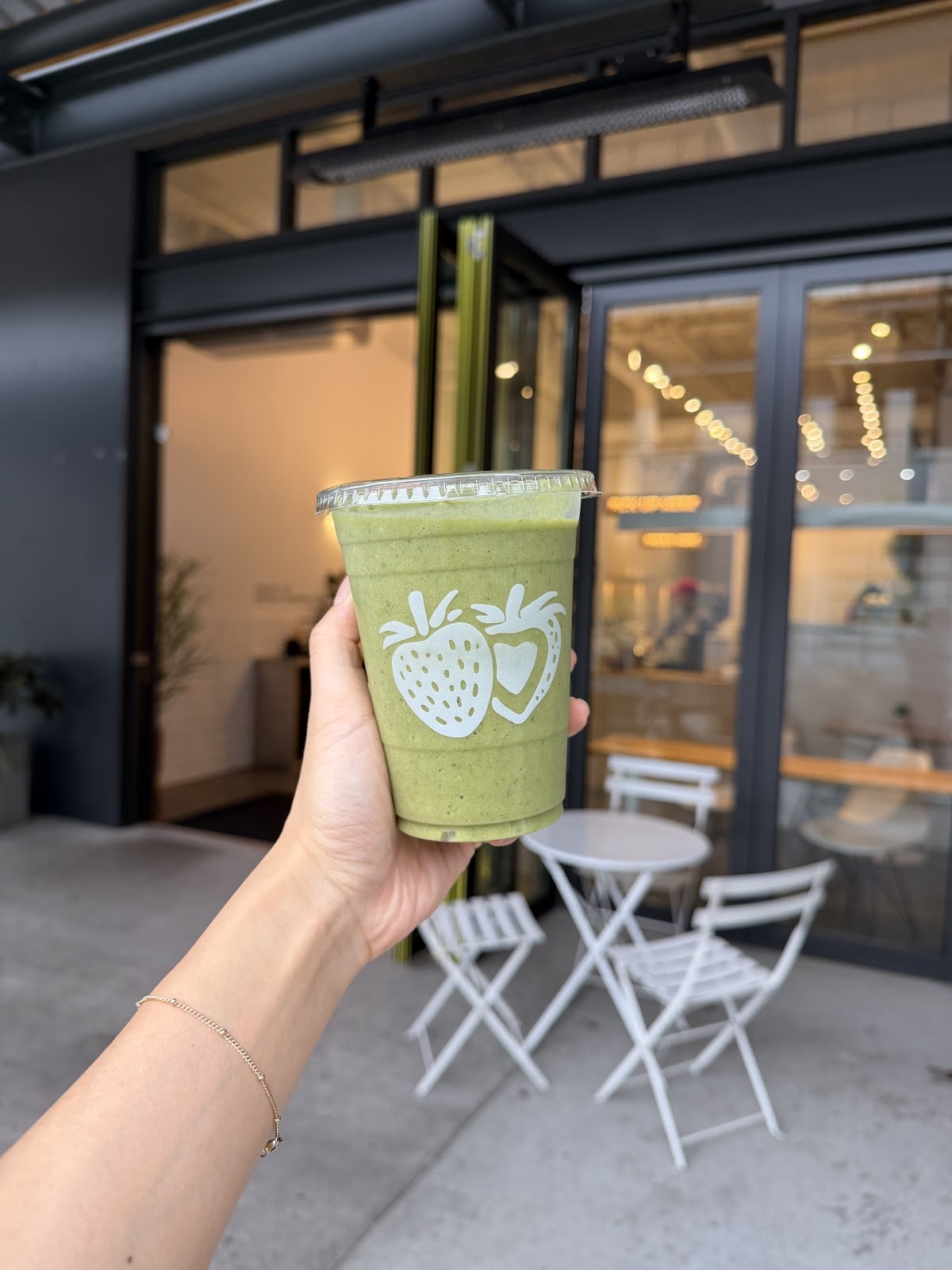 Kure Superfood Cafe: food & drinks