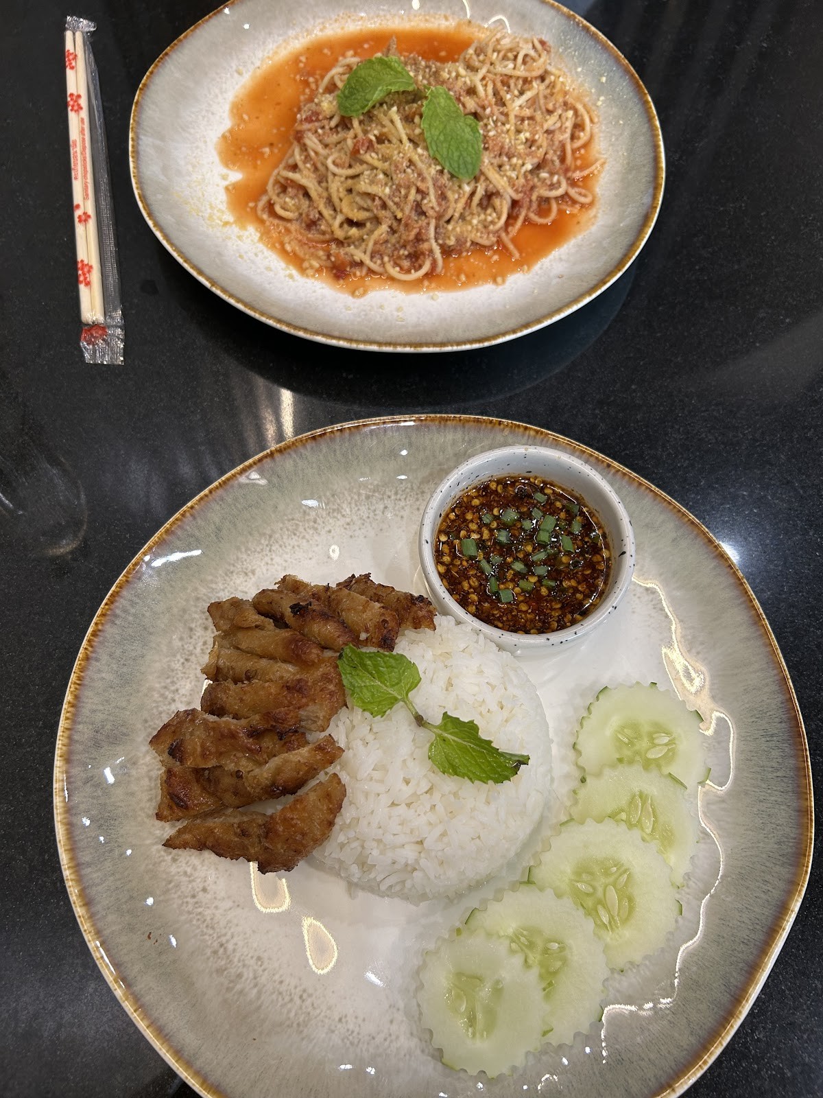 Kem-Kon Vegan Phahurat: food & drinks