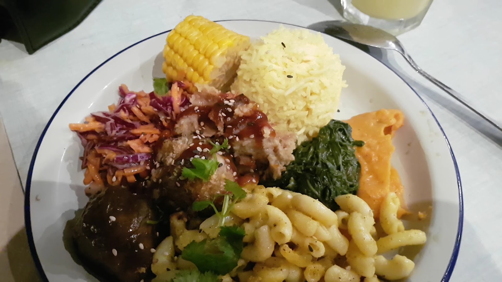 Jah Jah: food & drinks