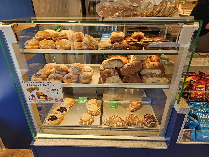 Brutons the Bakers (Holmesdale St): photo