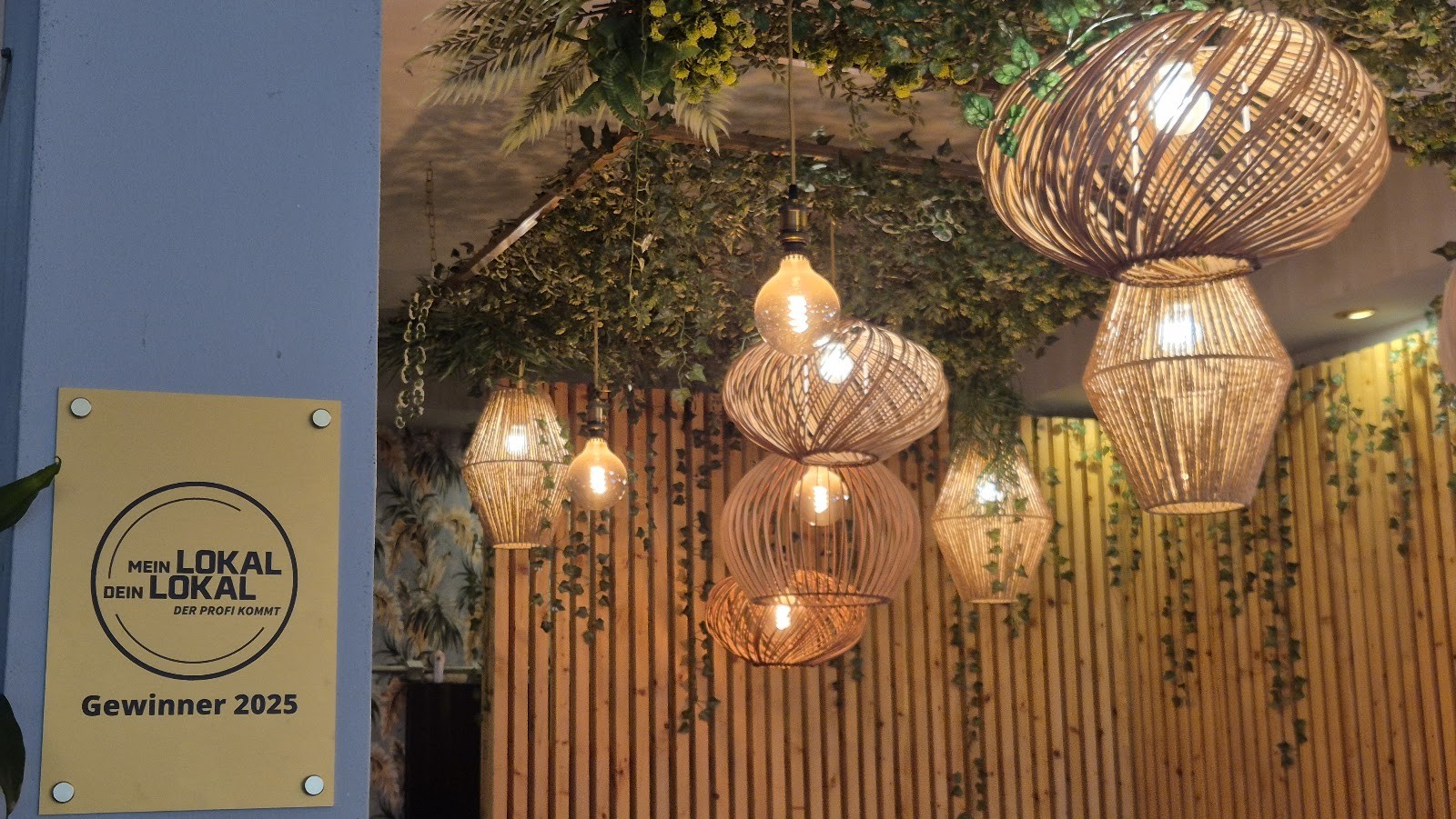 Vacay - modern asian fusion: the place