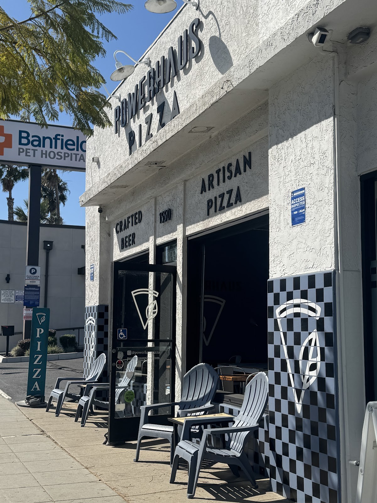 Powerhaus Wholesome Pizza & Eats: the place