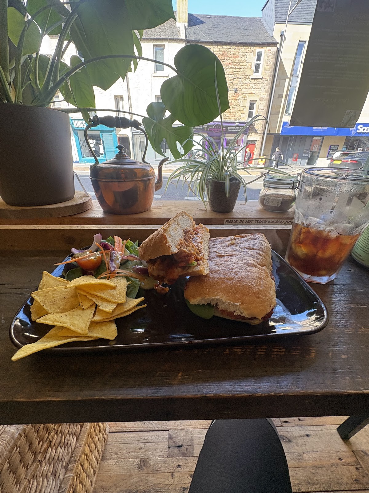 Curran Geal: food & drinks