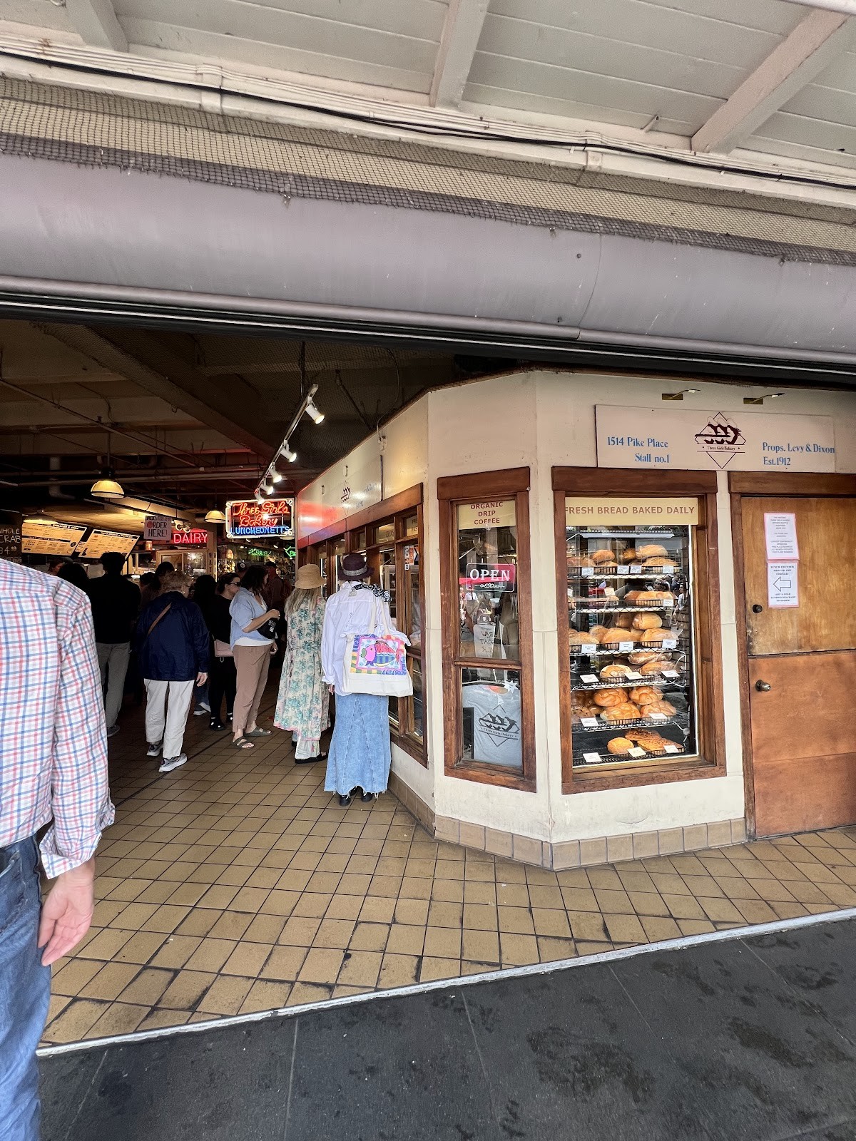 Three Girls Bakery: the place