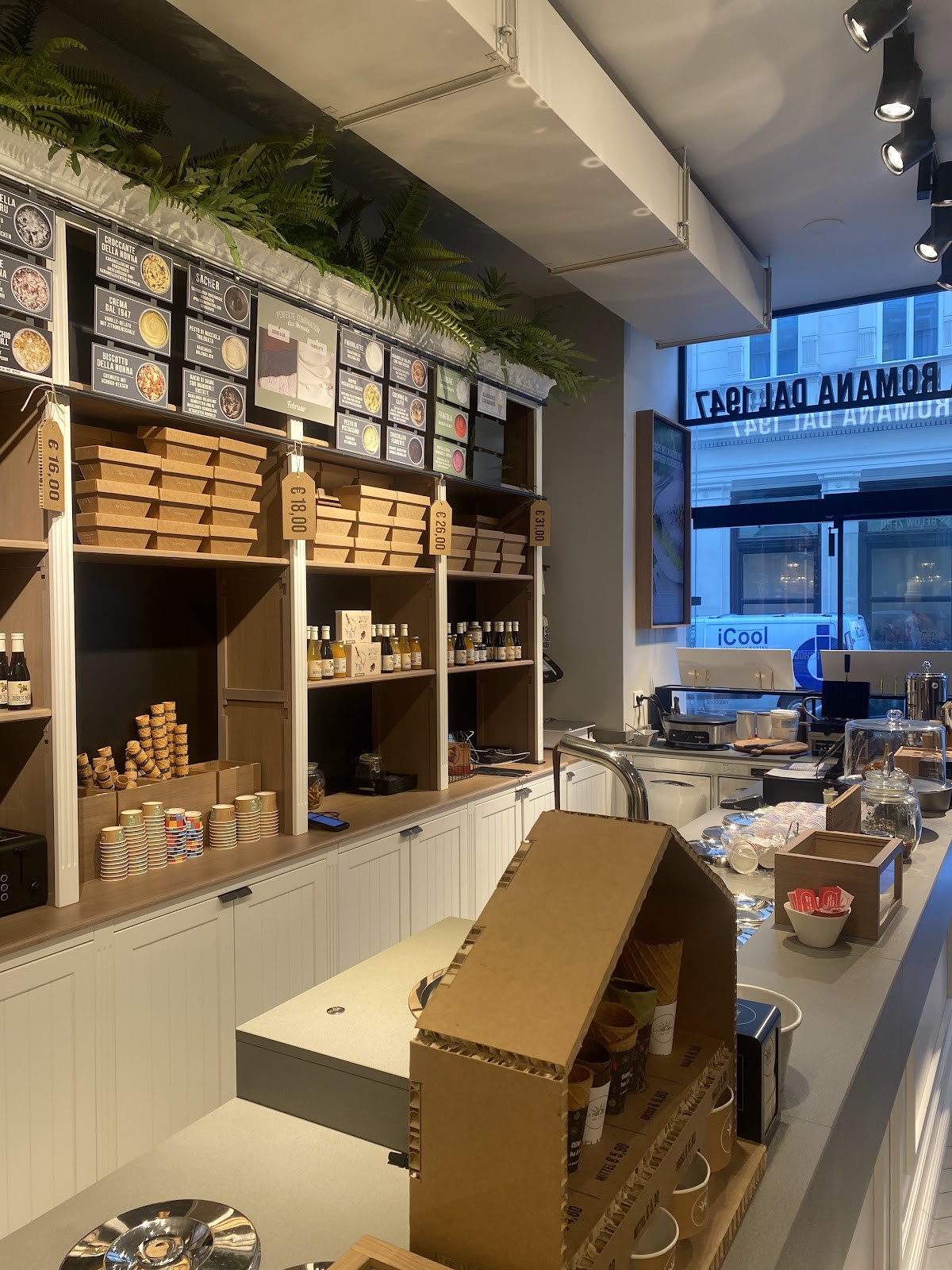 Gelateria La Romana dal 1947: the place