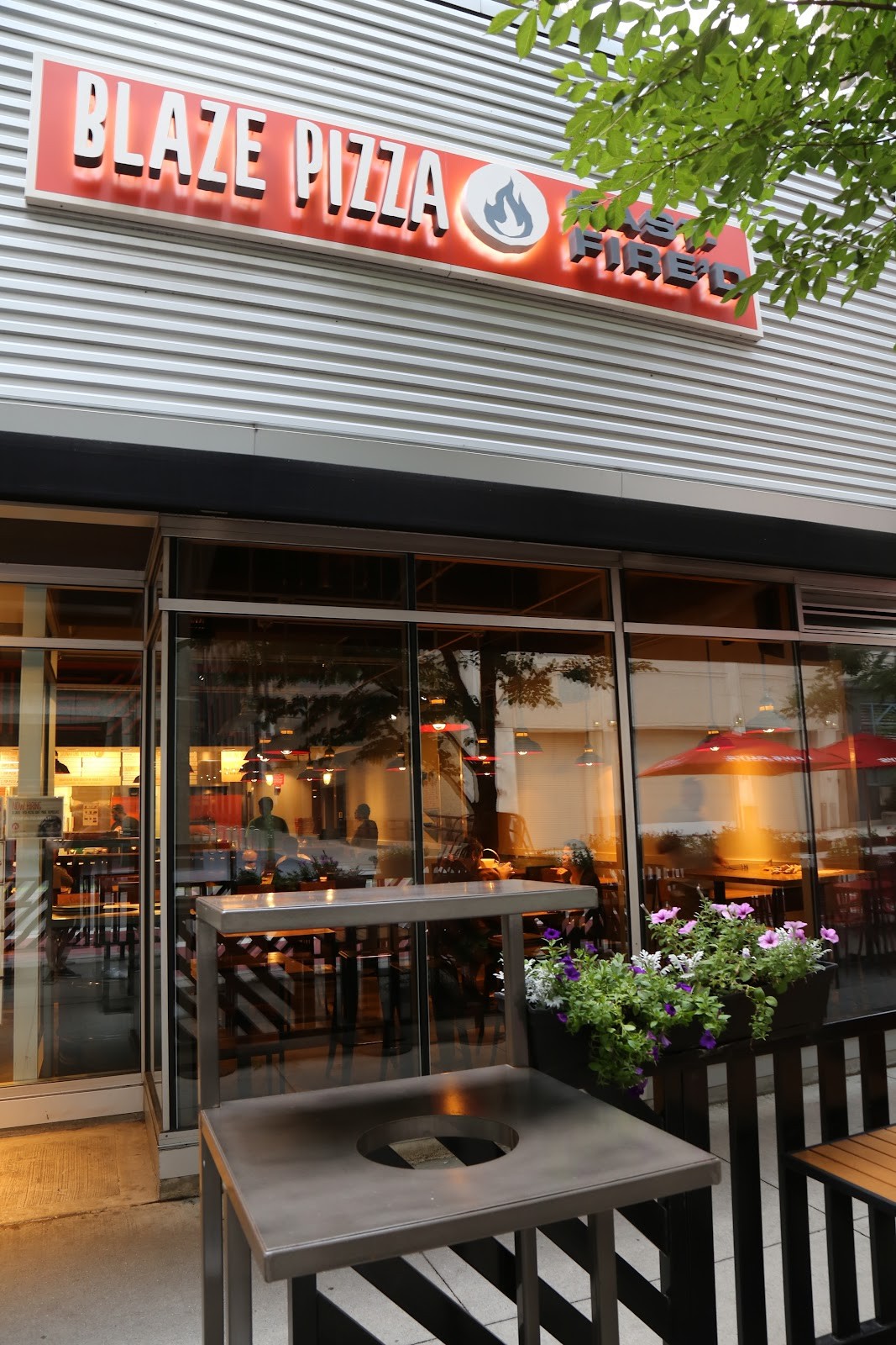 Blaze Pizza: the place