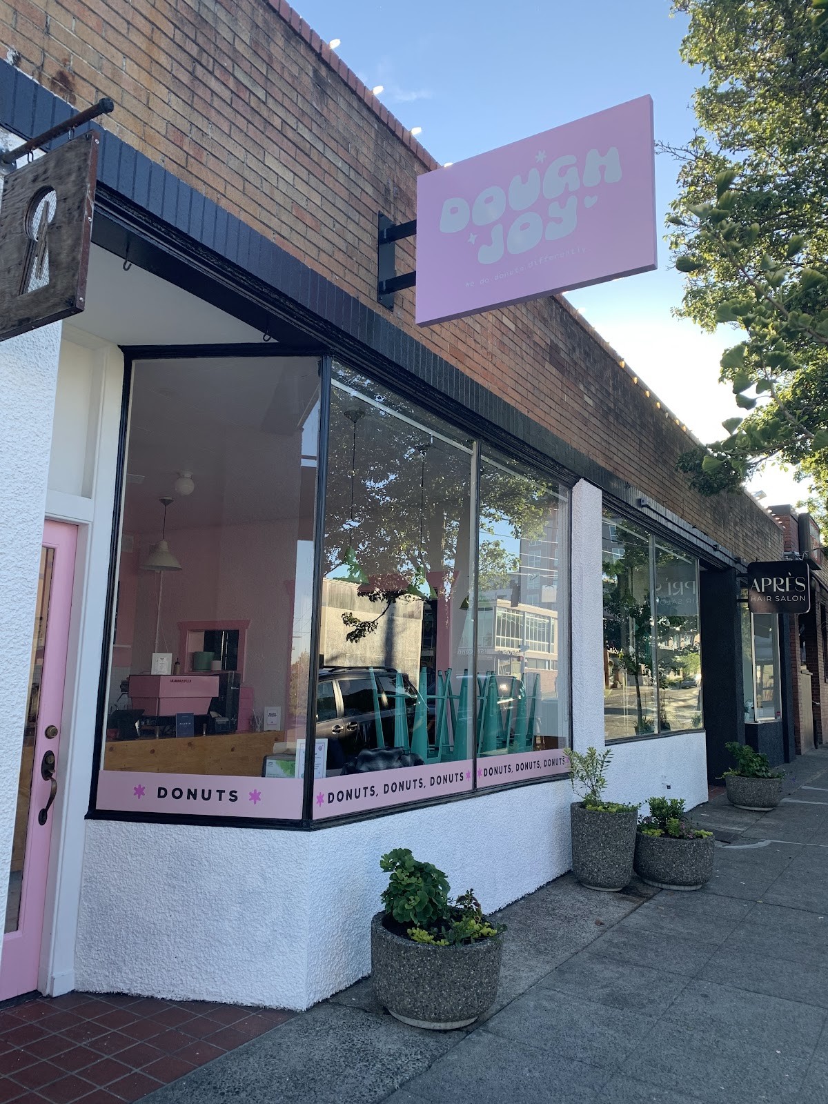 Dough Joy: the place