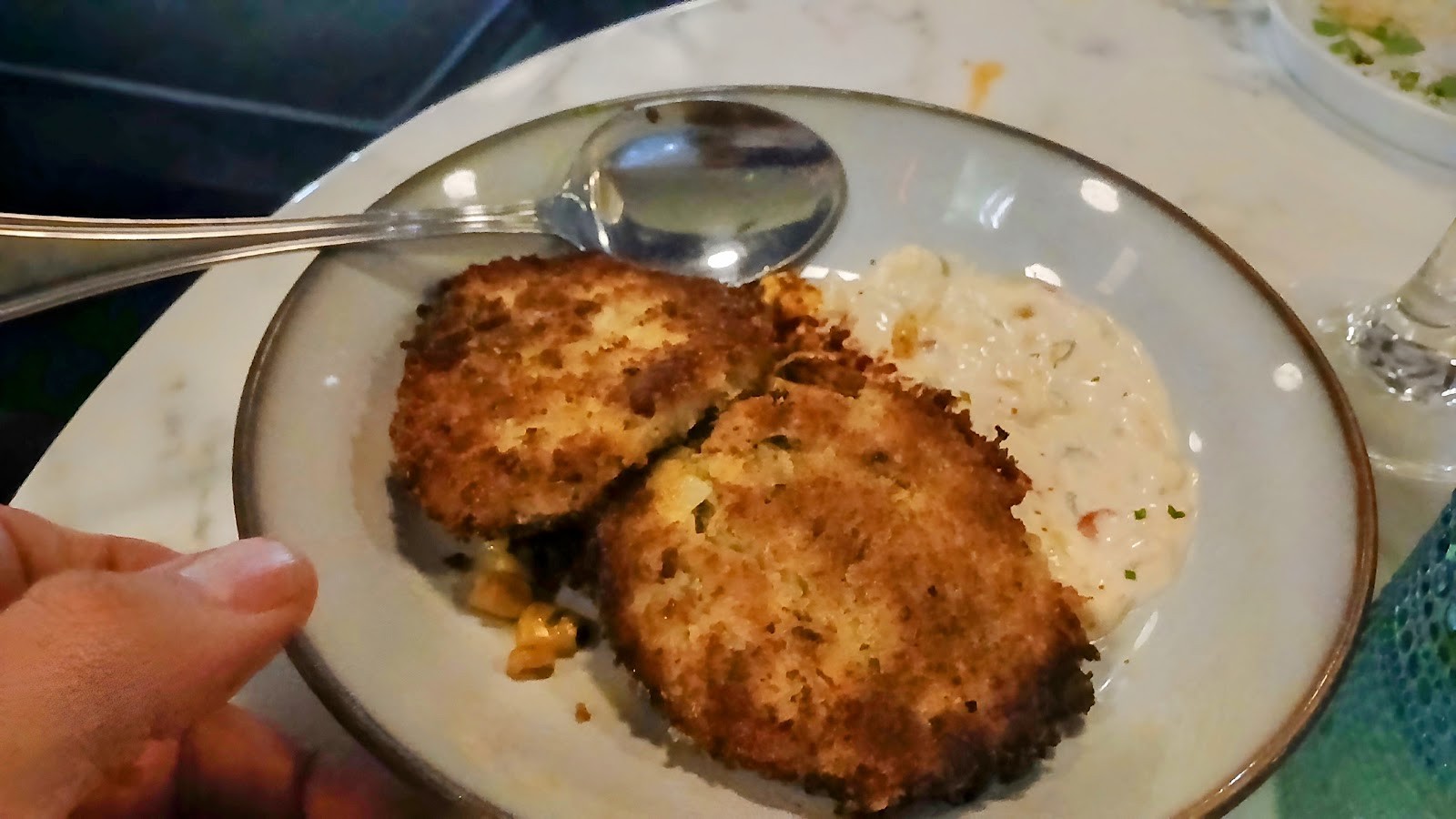 Fitz on 4th: food & drinks