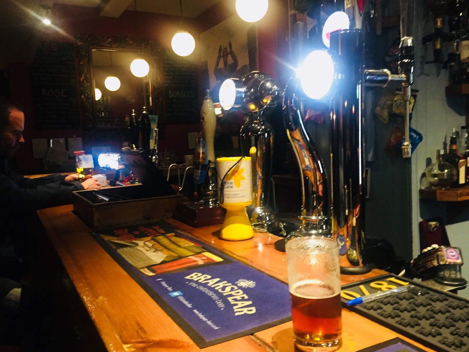The Robin Hood: the place