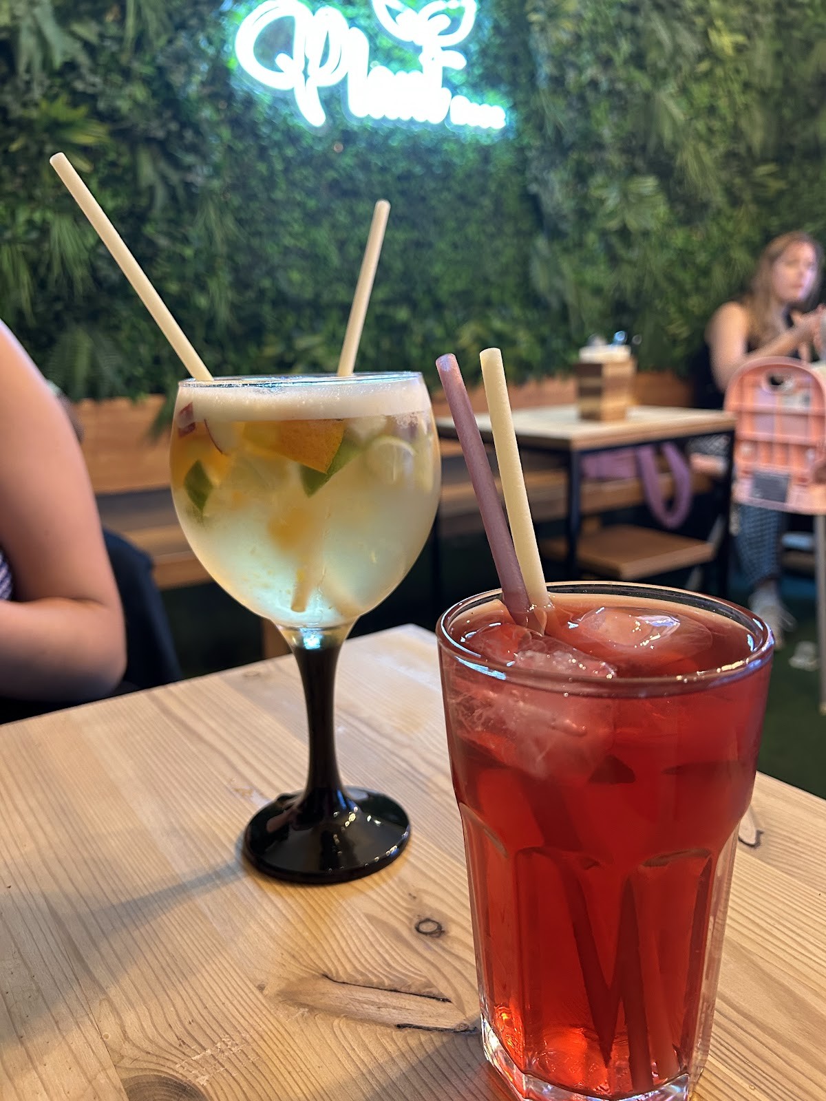 Plant Base: food & drinks