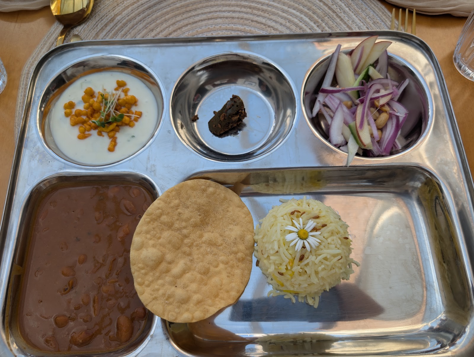 Lettuce Sustain - 100% plant-based supper club: food & drinks