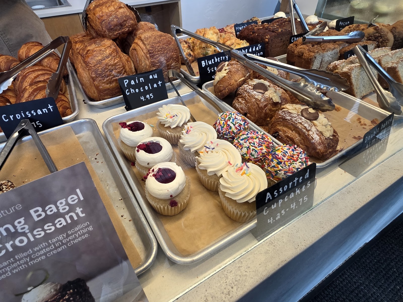 To Live For Bakery & Cafe: food & drinks