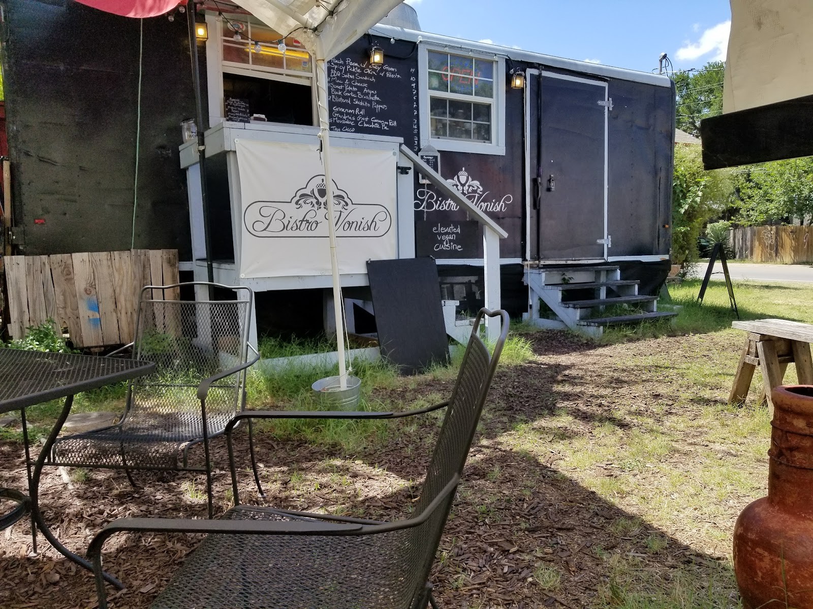Bistro Vonish: the place