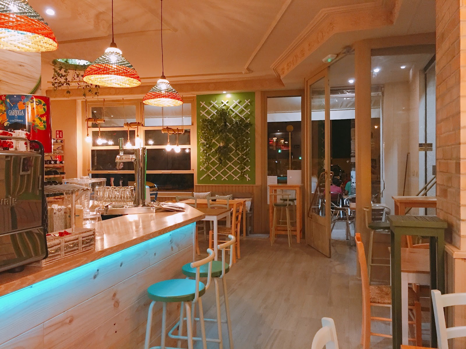 Savory Acai House & Healthy Food: the place