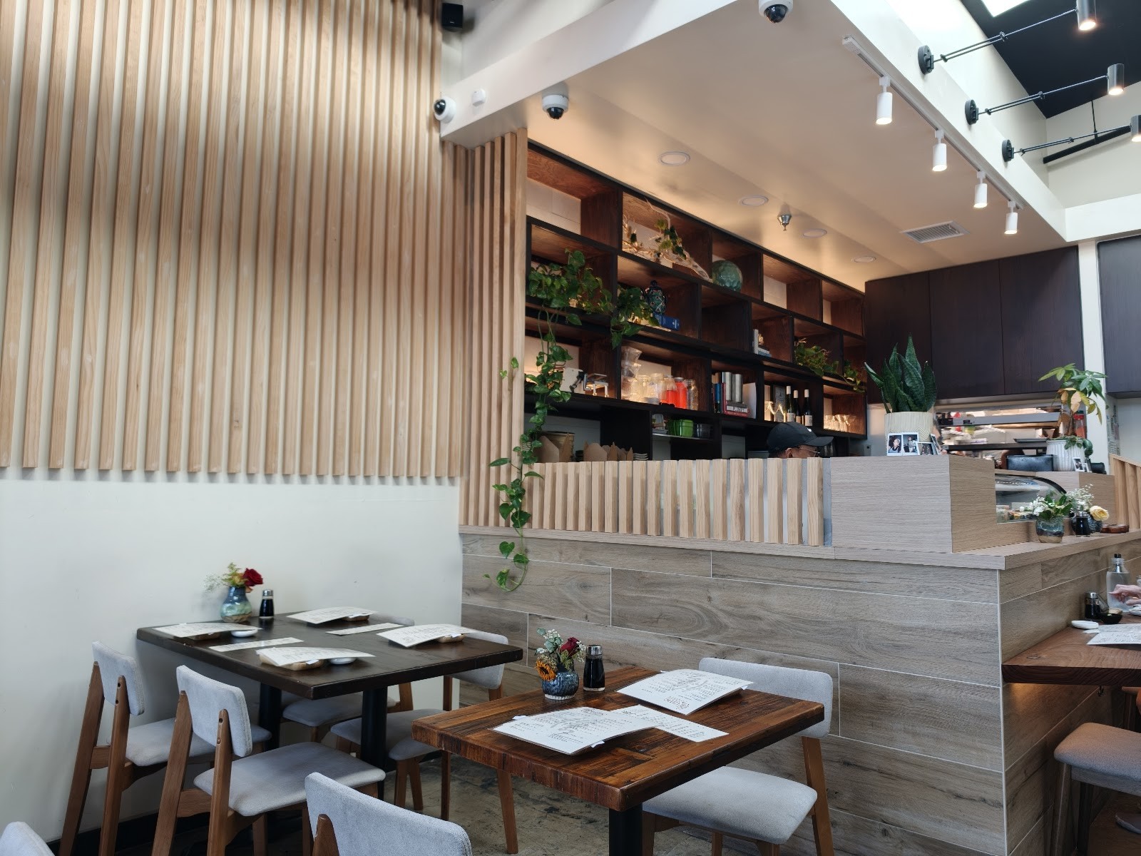 Tane Vegan Izakaya - Highland Park: the place