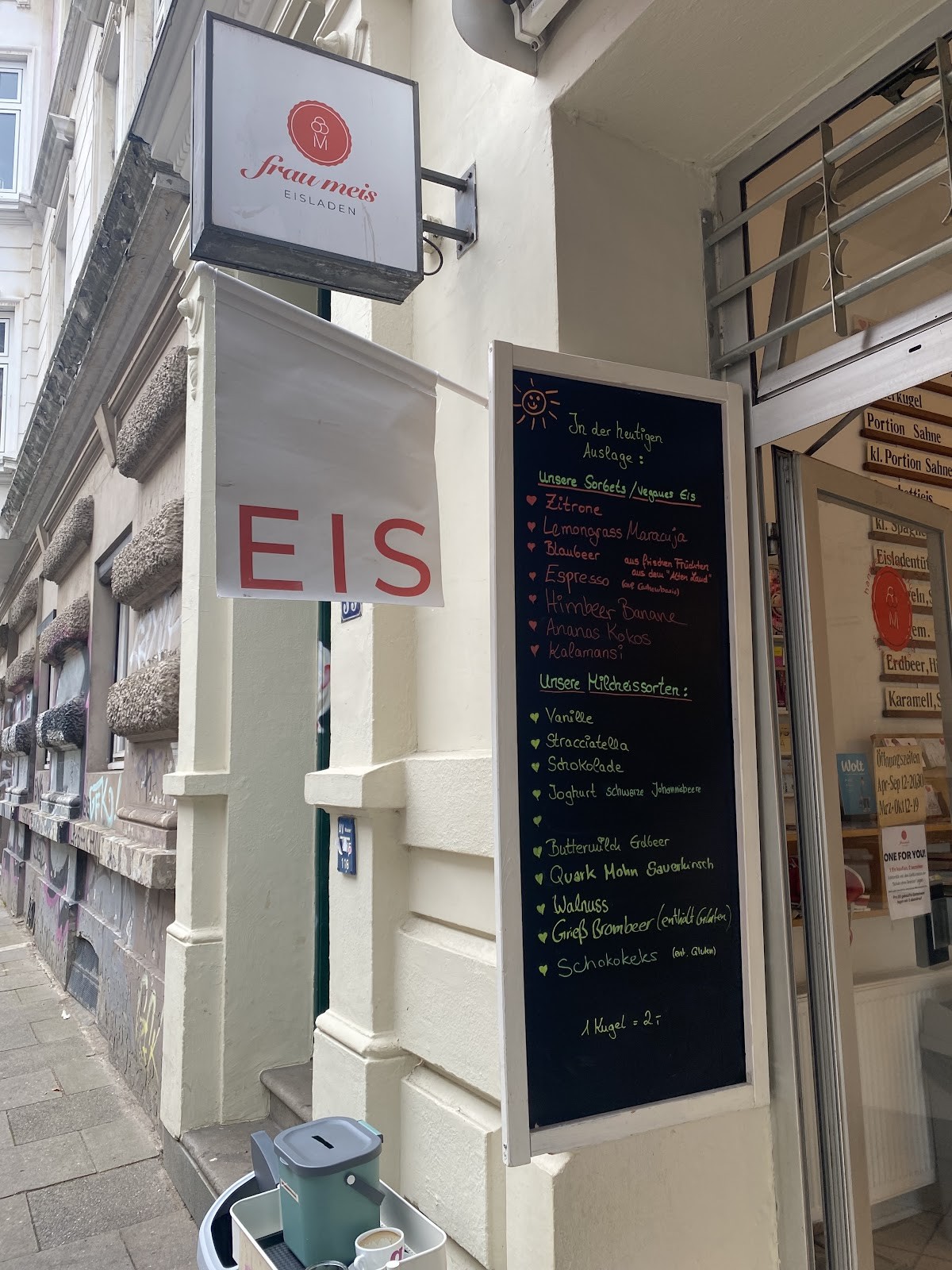 Frau Meis Eisladen: the place