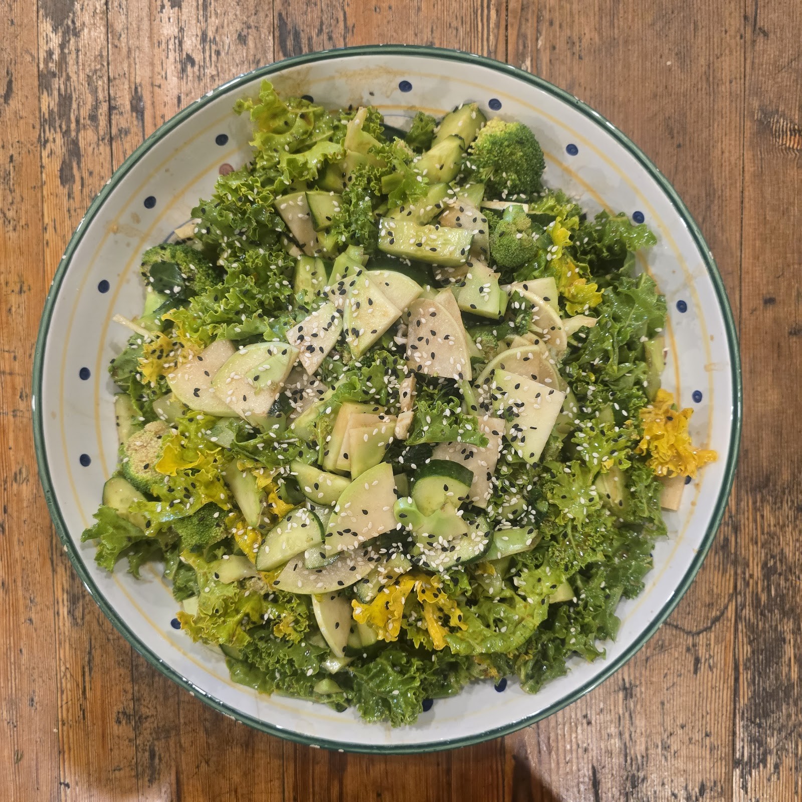 1two1 Vegan Cafe & Organic Grocer: food & drinks