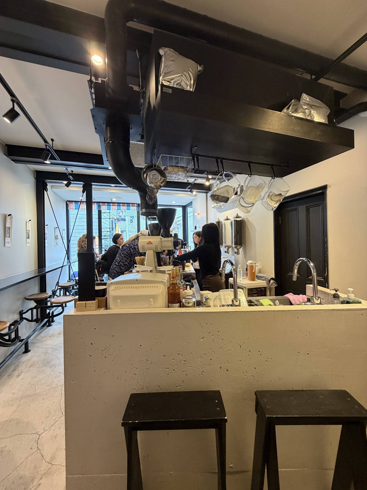 CHOP COFFEE CAT STREET: the place