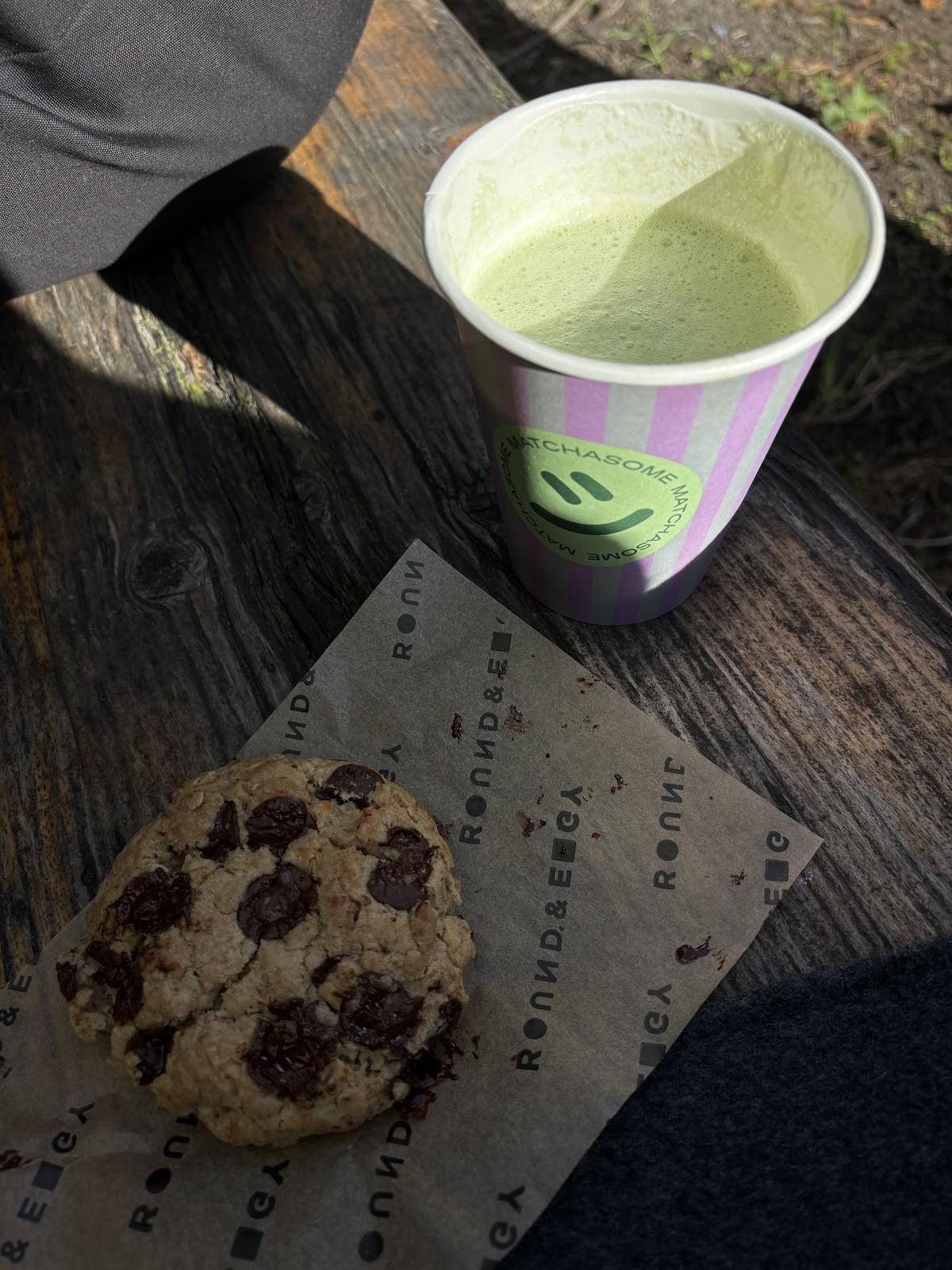 Round & Edgy: food & drinks