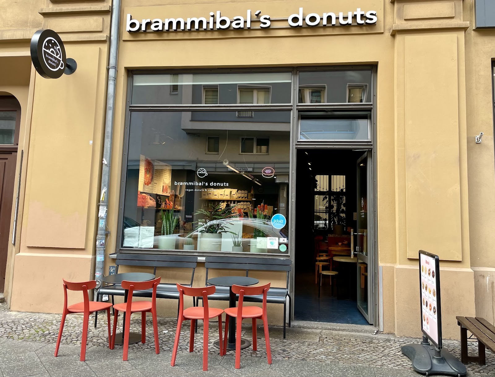 Brammibal's Donuts: the place