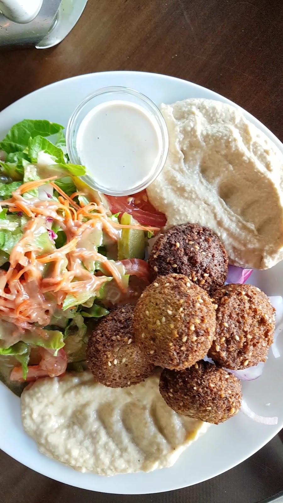 Kiez Falafel: food & drinks