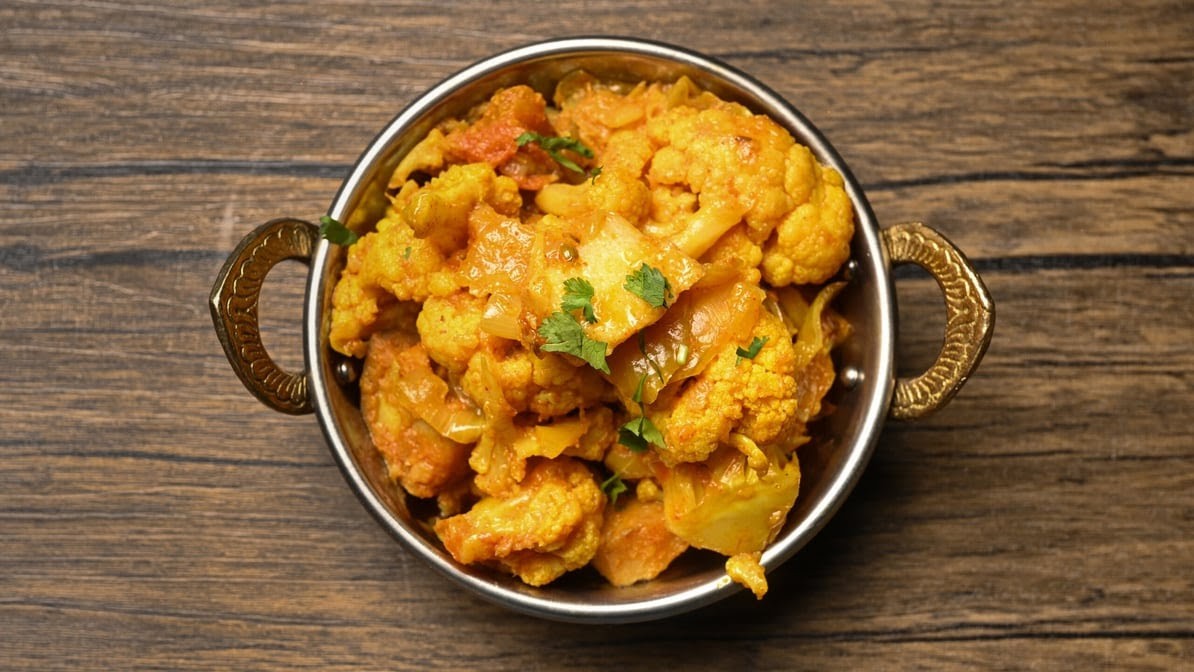 Golden Thali: food & drinks