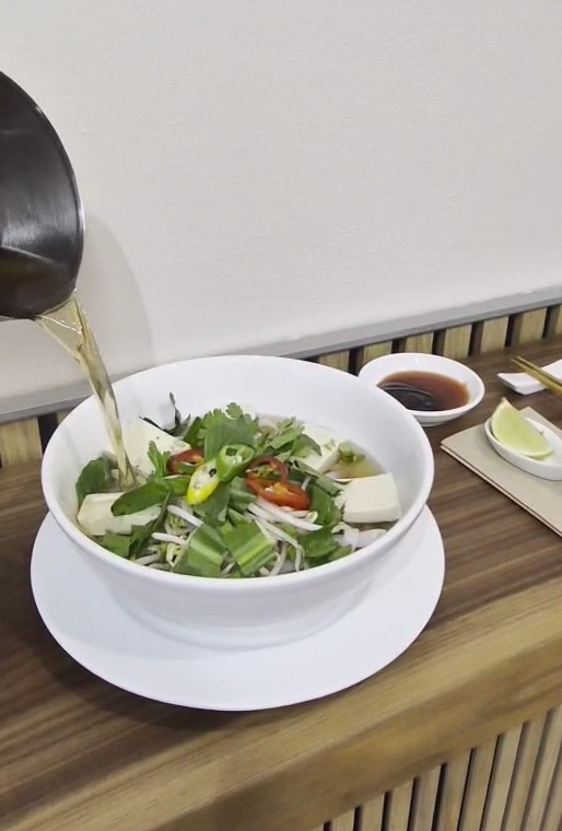 Ashoka Vegi – Vietnamesisches veganes Restaurant & Take Away Zürich 6: food & drinks