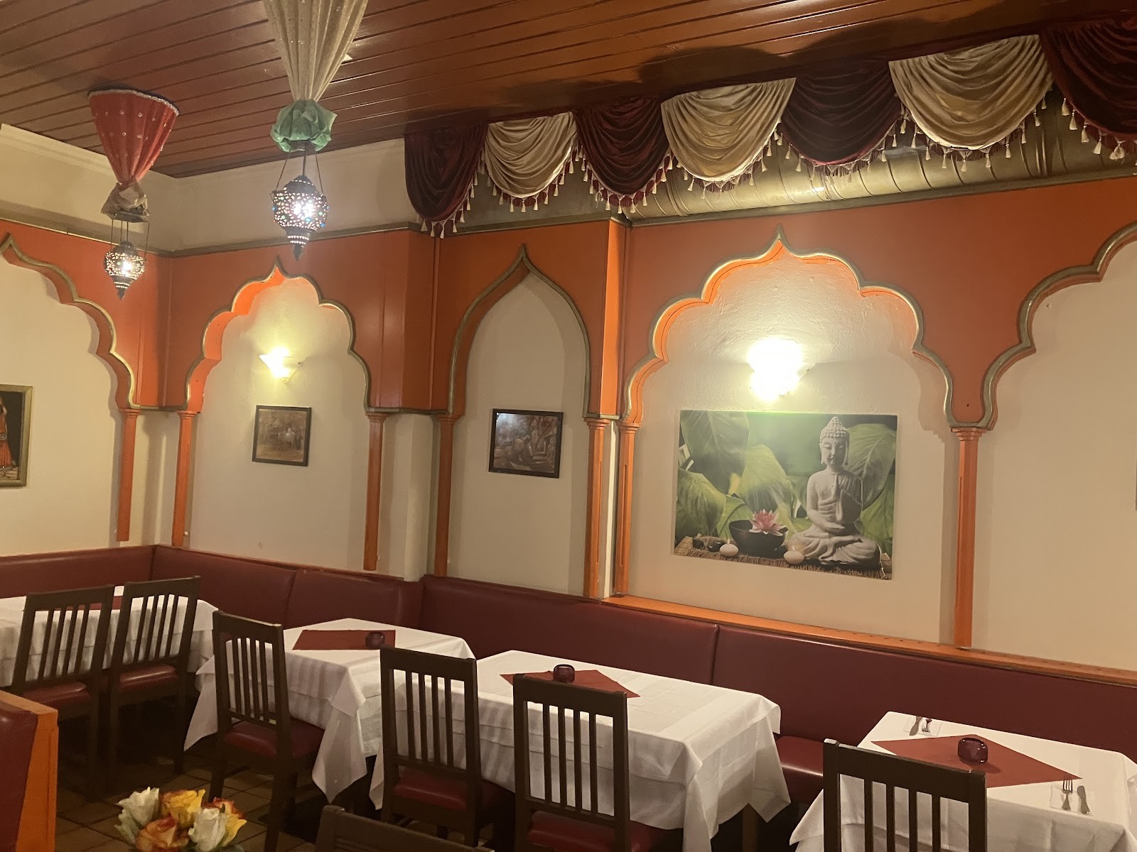 AYURVEDA Indisches Restaurant: the place