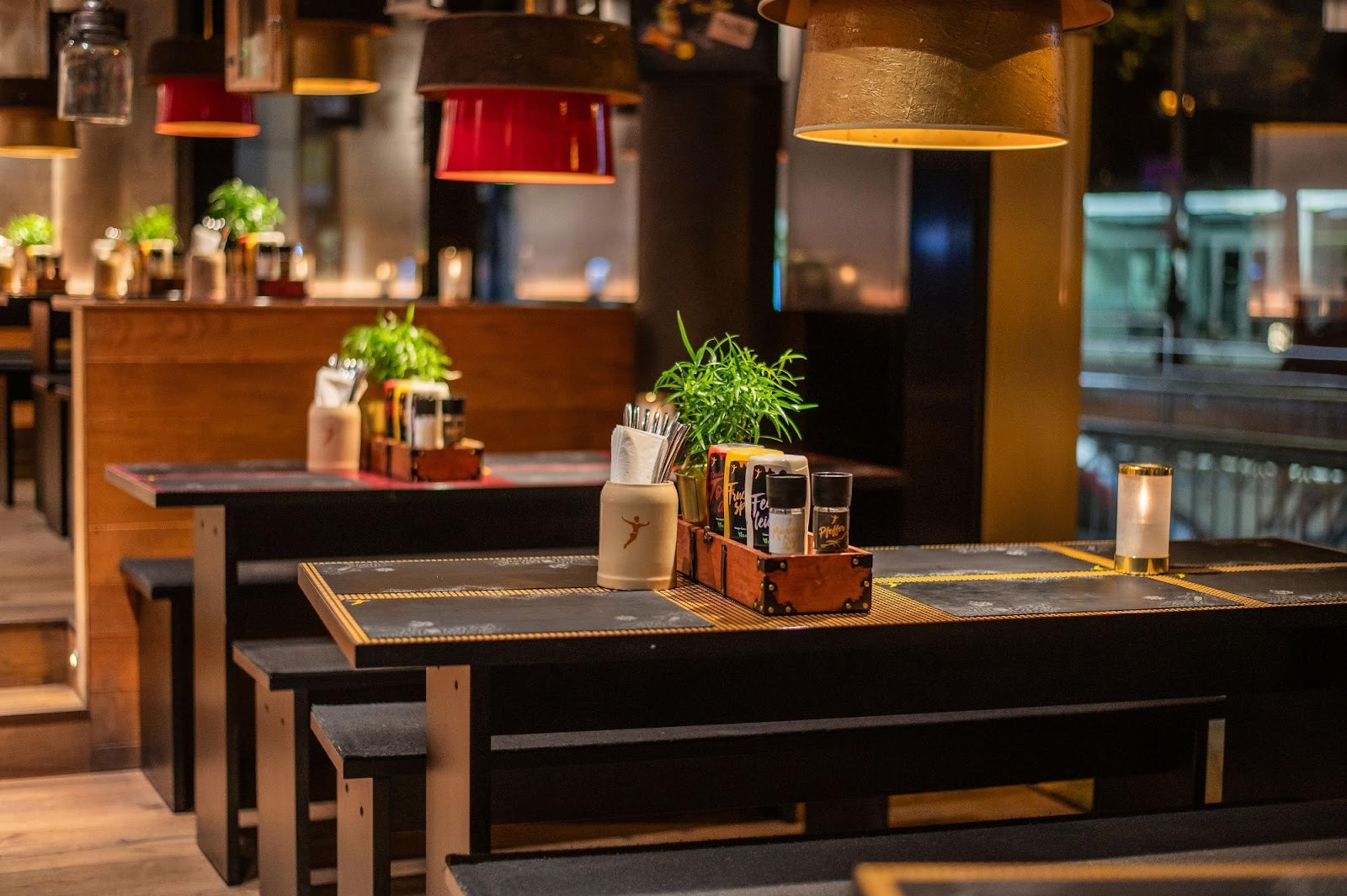 PETER PANE Burgergrill & Bar: the place