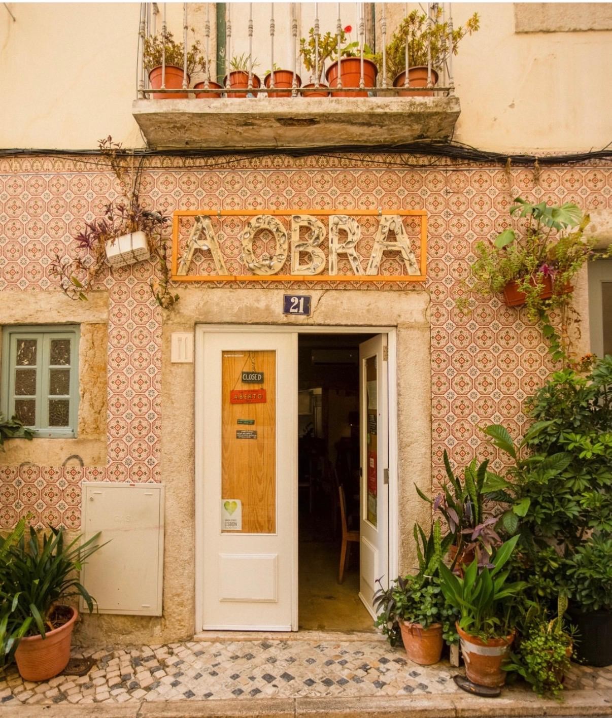 A Obra: the place