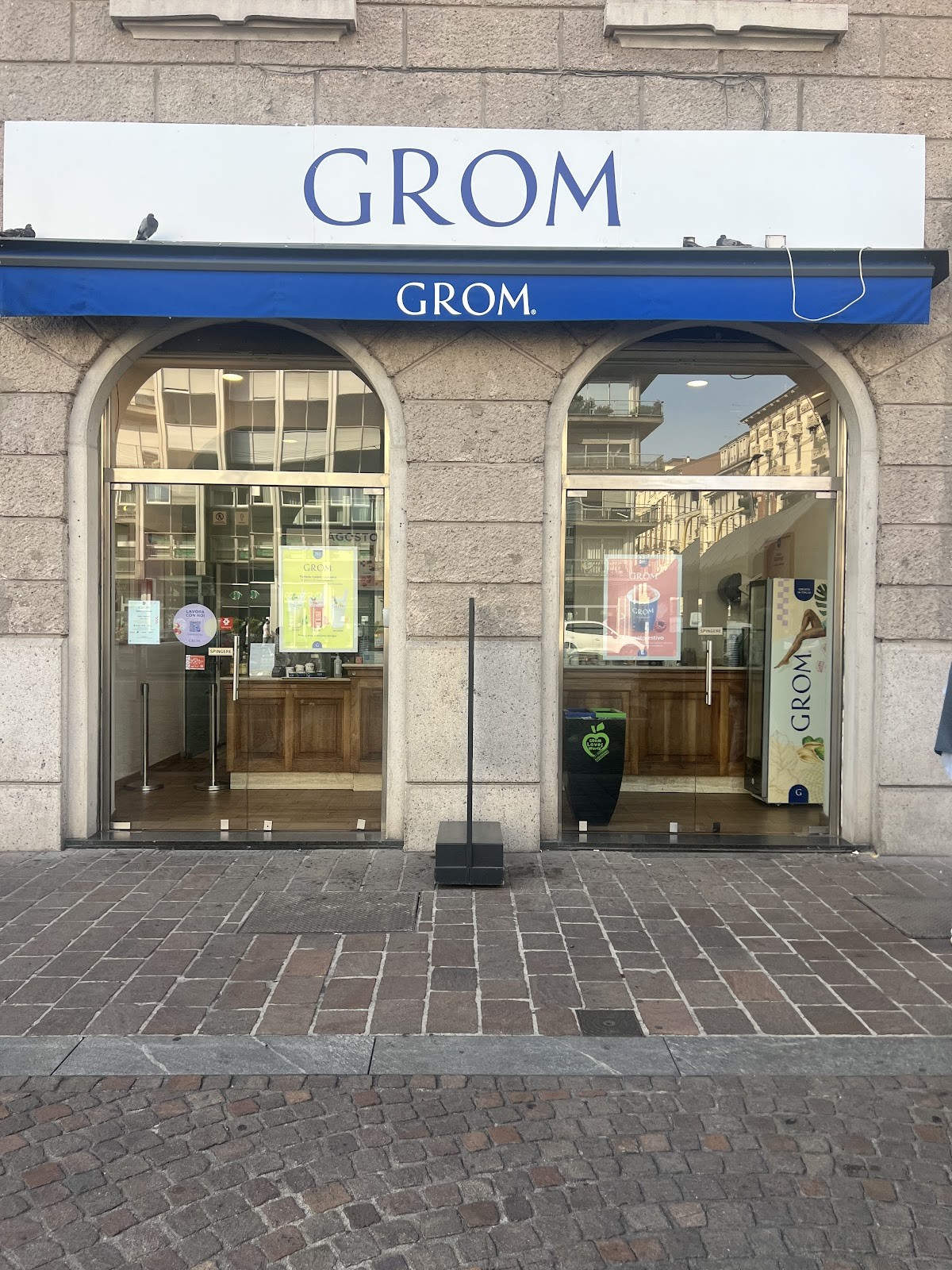 GROM Milano Piazza Argentina: the place
