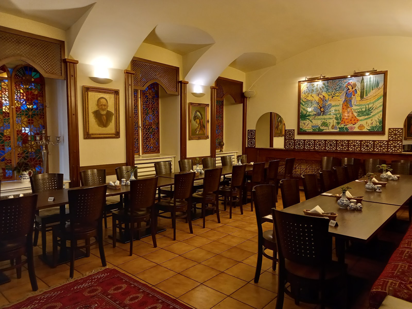 Apadana: the place