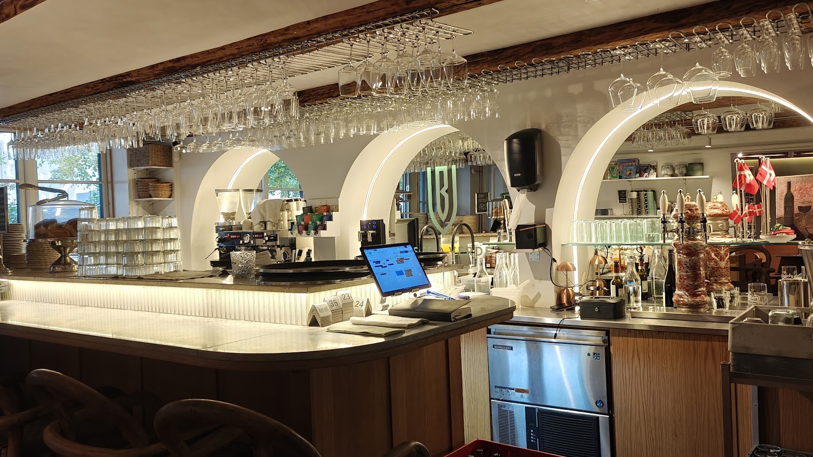 Bistro Verde: the place