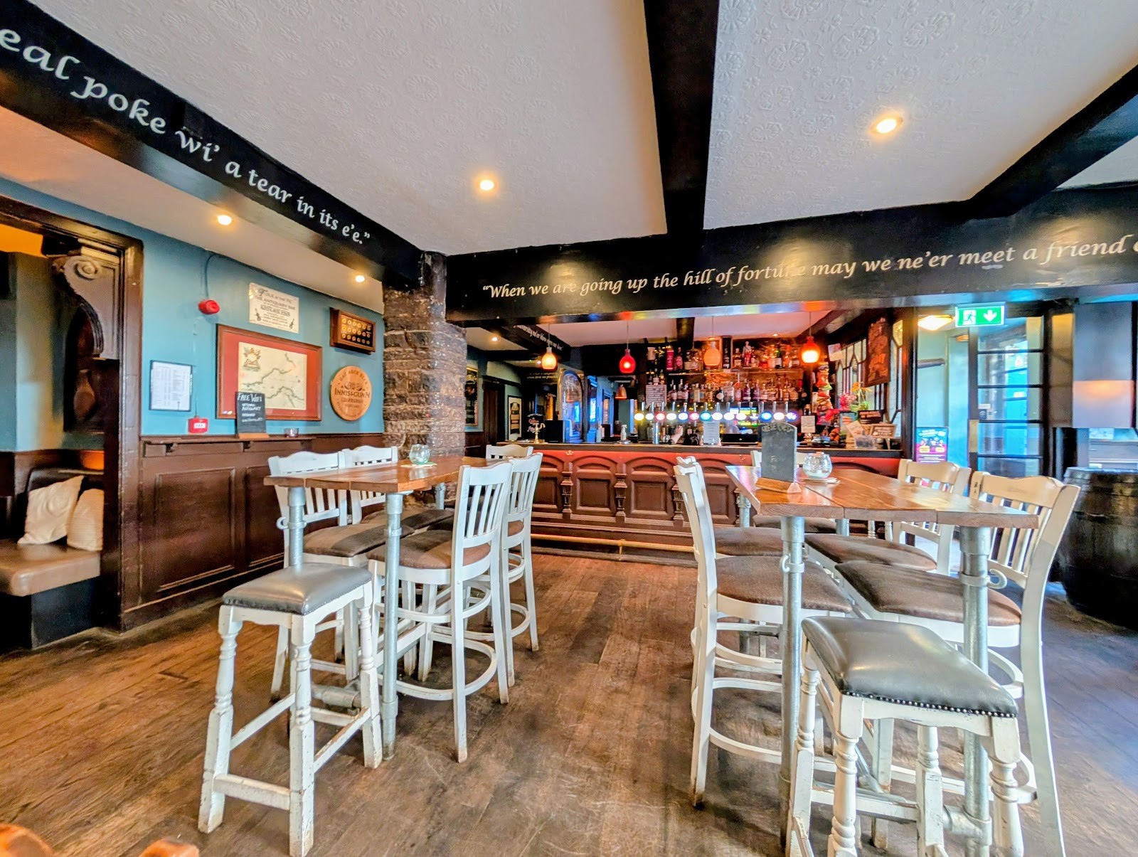 The Antiquary Bar: the place