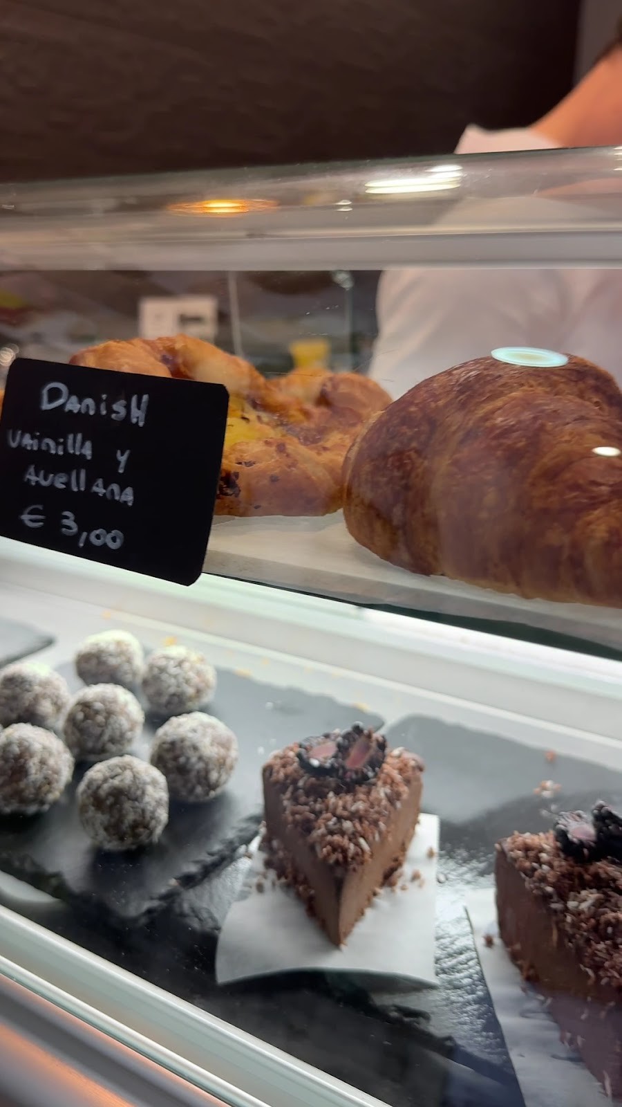LET IT BLOOM - Specialty Coffee n' Brunch: food & drinks