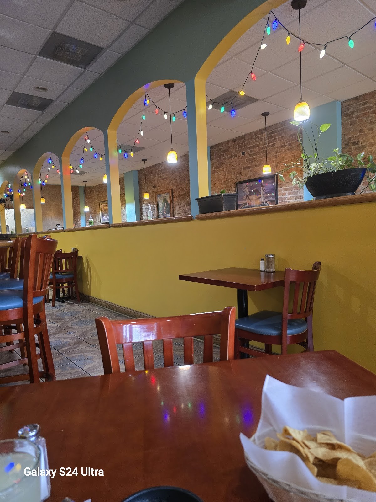 La Esperanza Restaurant Pilsen: the place