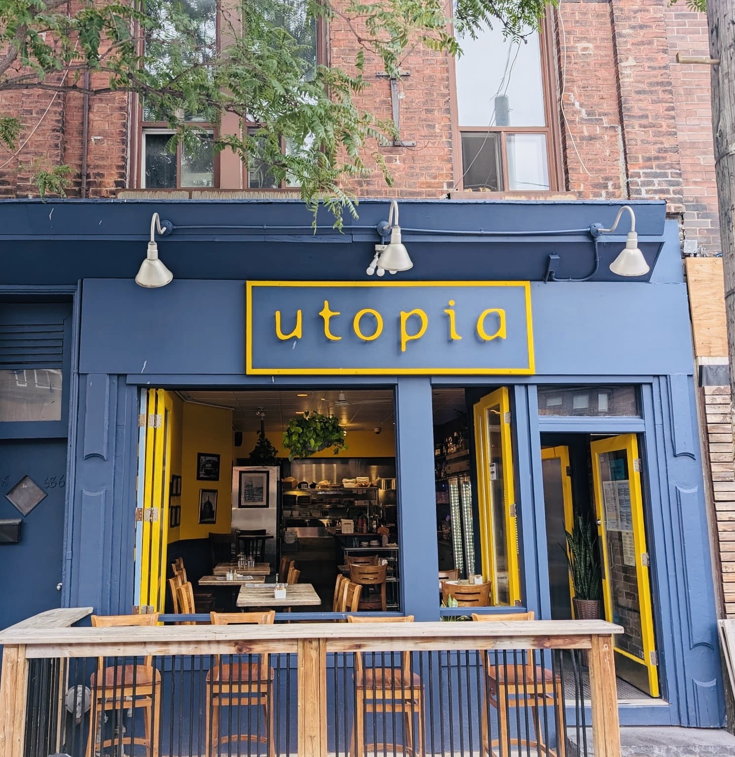 Utopia Cafe & Grill: the place