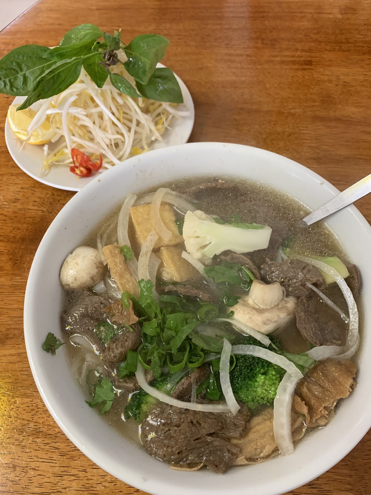 Loving Hut Richmond: food & drinks