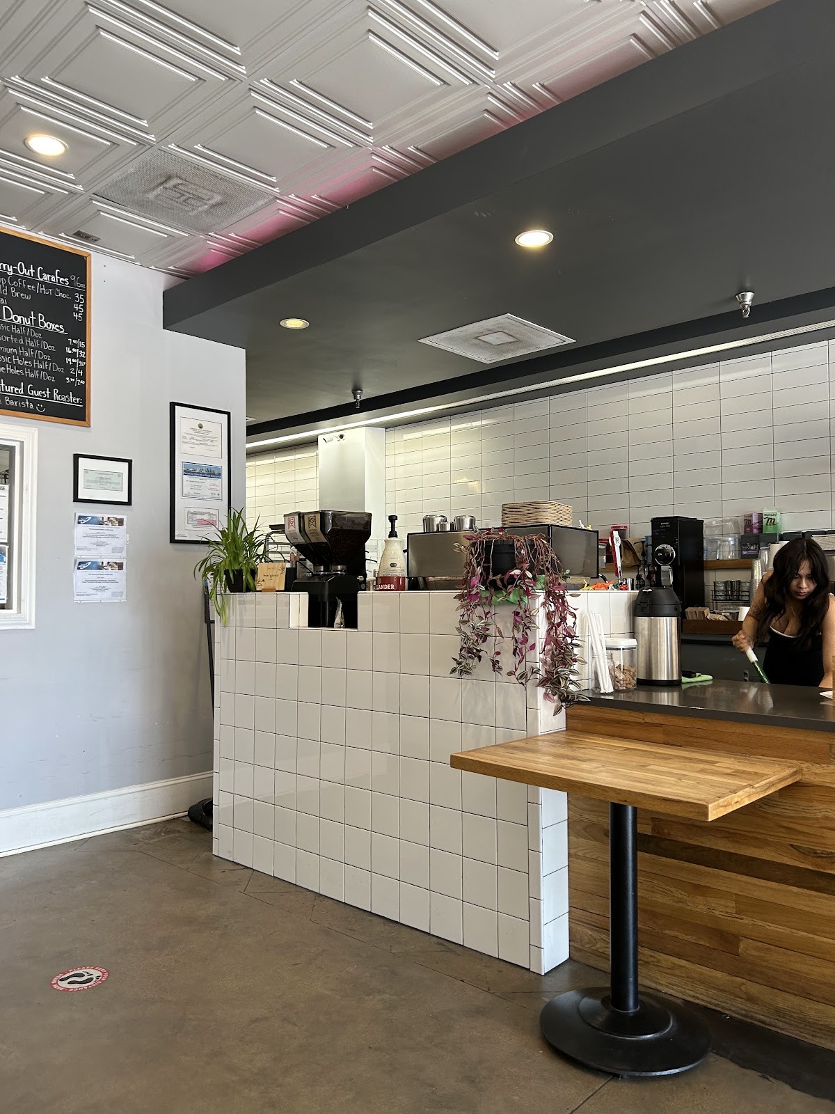 Bougie’s Donuts & Coffee: the place