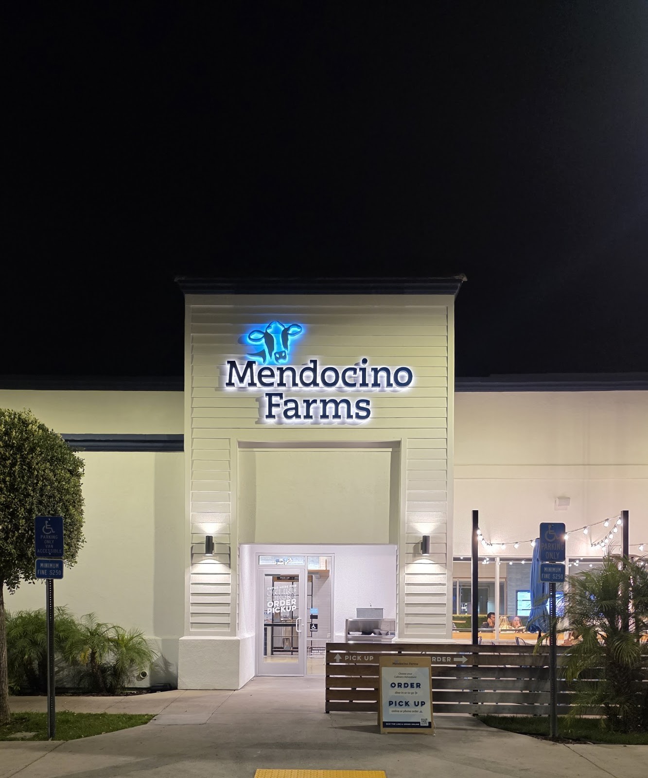 Mendocino Farms: the place