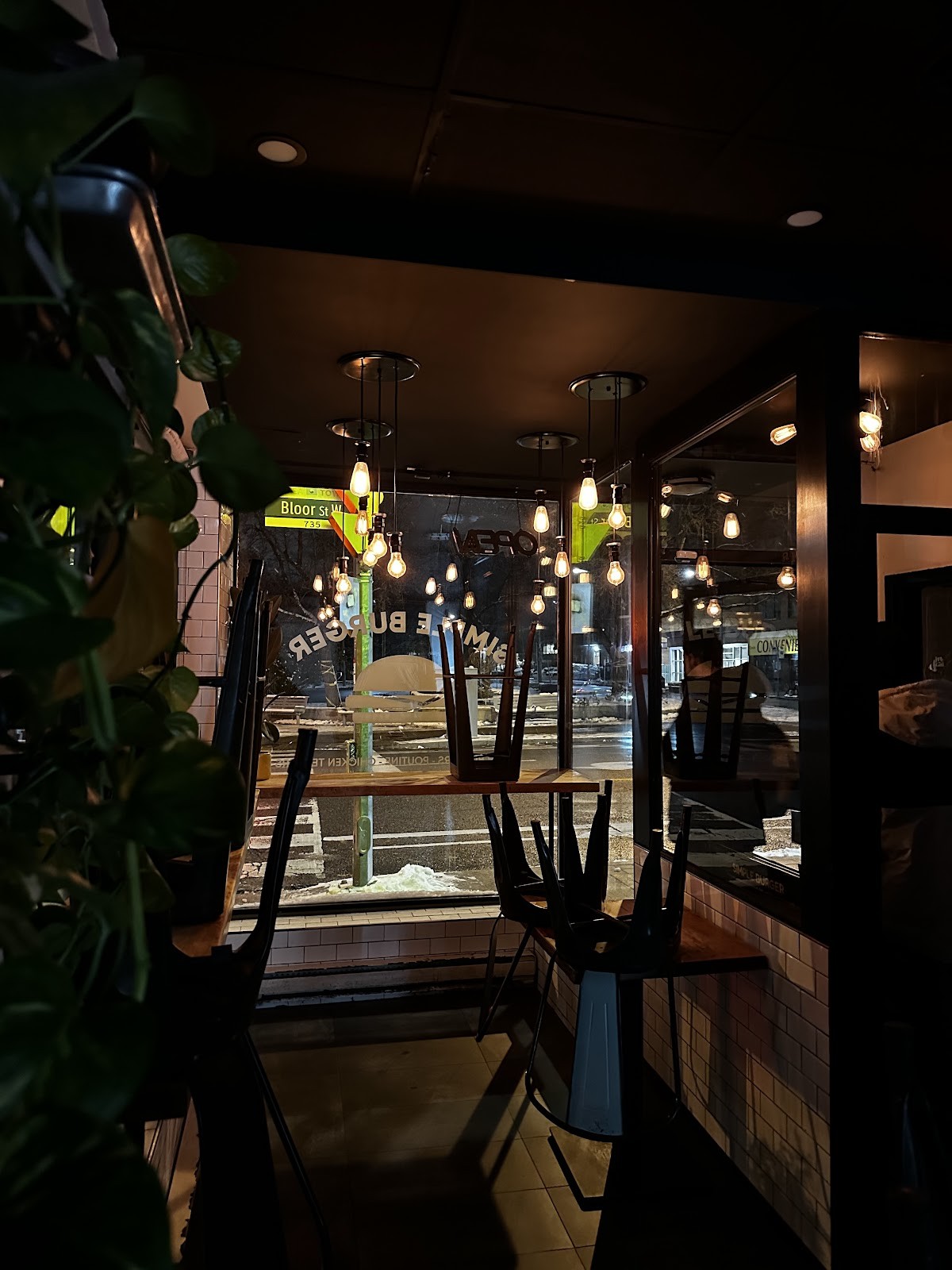 Simple Burger: the place