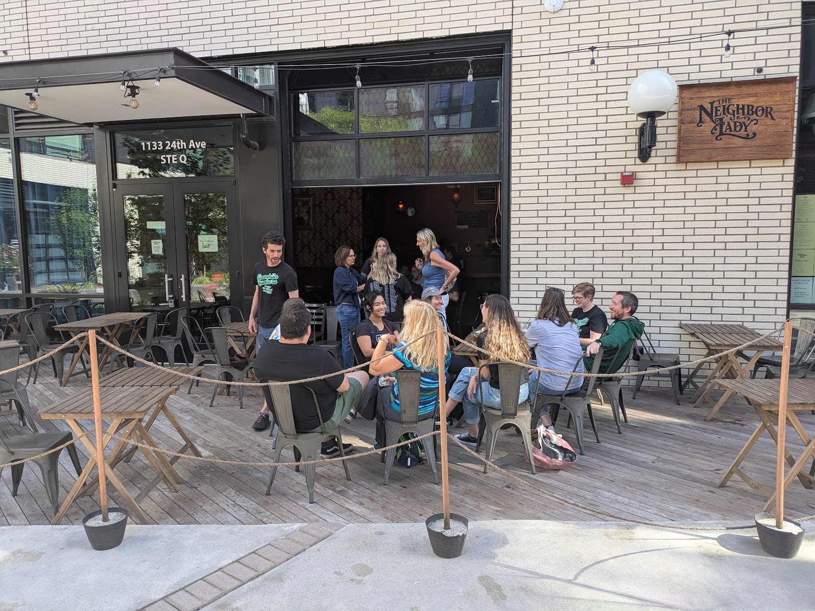 Neighbor Lady Public House: the place