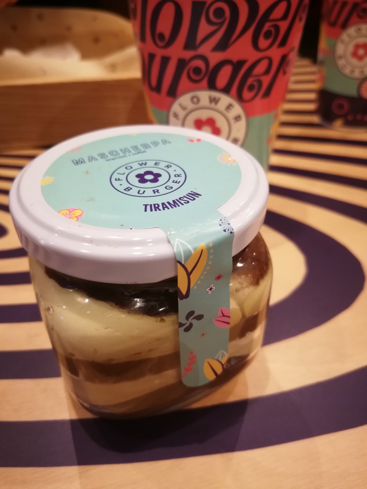 Flower Burger: food & drinks