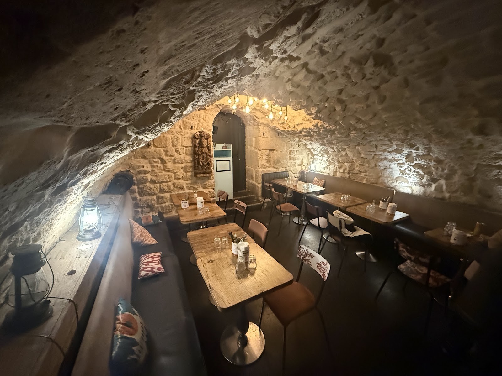 Bollynan streetfood indienne - Montorgueil: the place